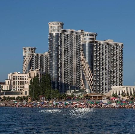 Luxury Apartments Batumi Bagian luar foto