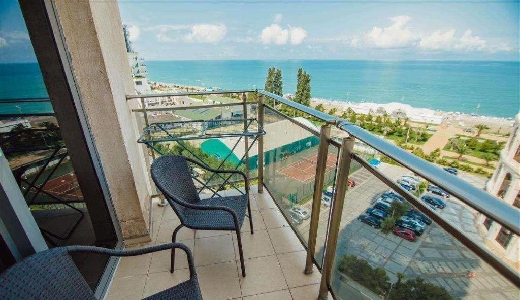 Luxury Apartments Batumi Bagian luar foto