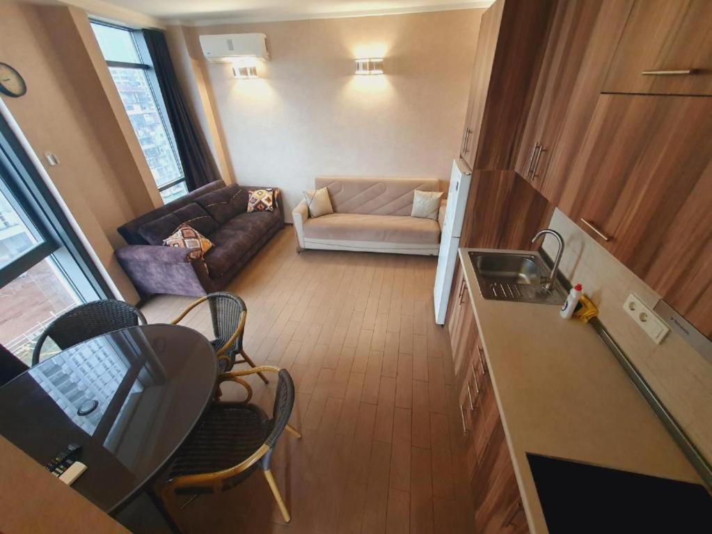 Luxury Apartments Batumi Bagian luar foto