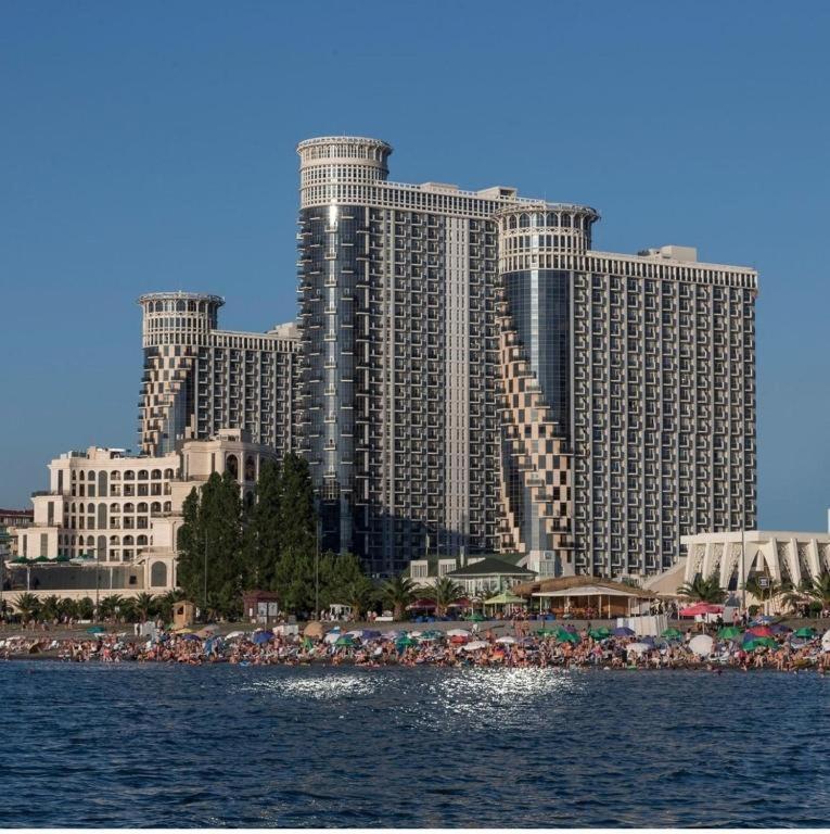Luxury Apartments Batumi Bagian luar foto