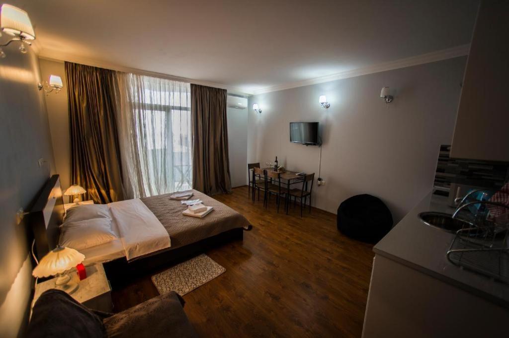 Luxury Apartments Batumi Bagian luar foto