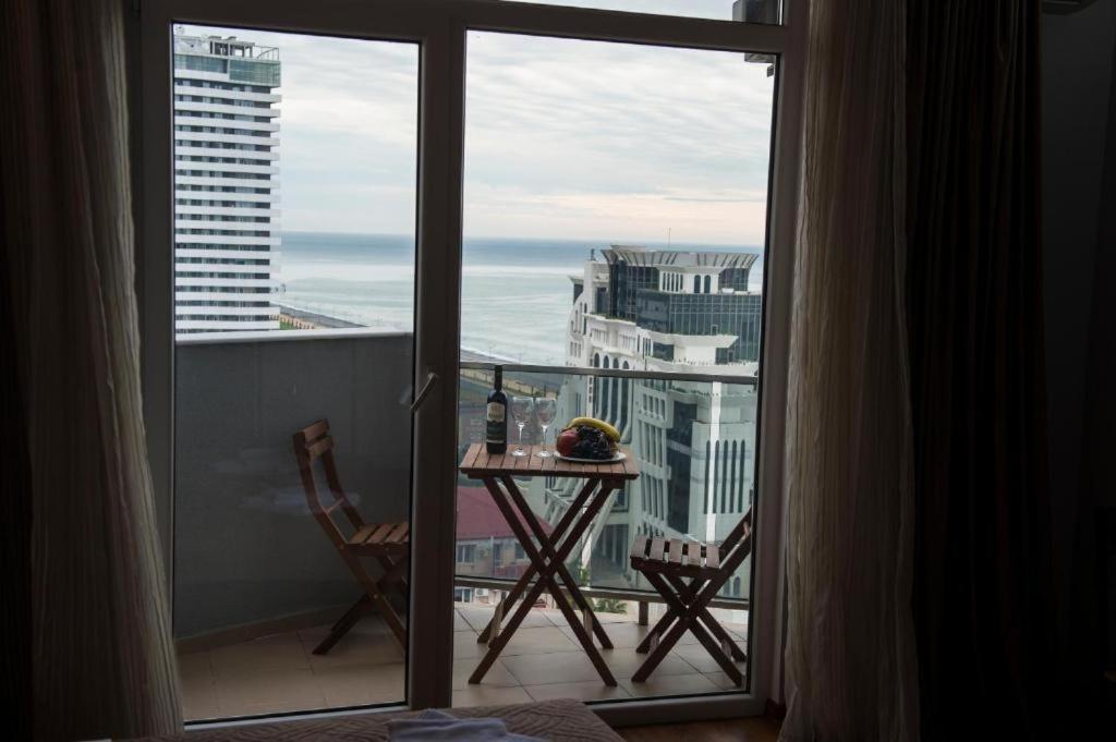 Luxury Apartments Batumi Bagian luar foto