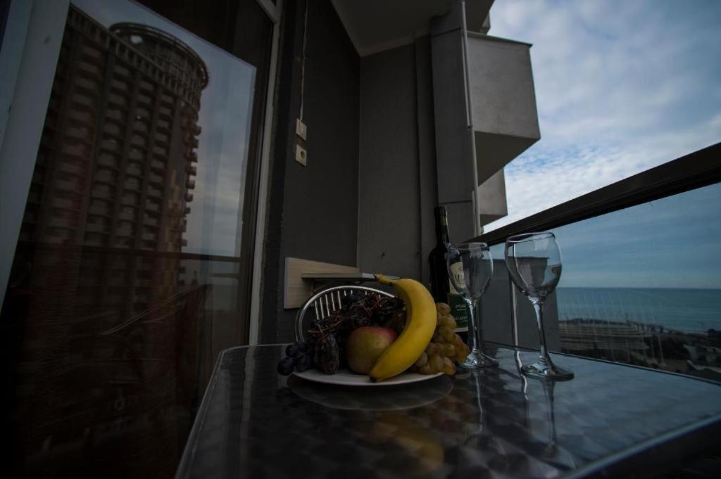 Luxury Apartments Batumi Bagian luar foto