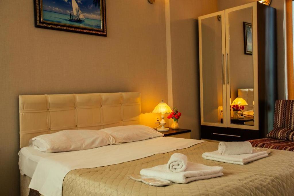 Luxury Apartments Batumi Bagian luar foto