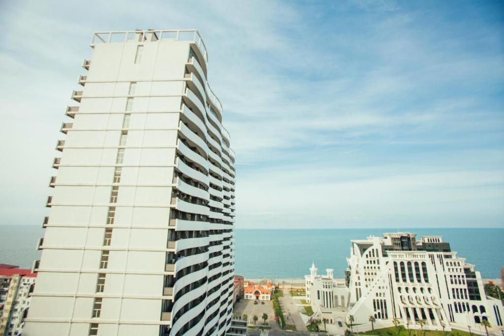 Luxury Apartments Batumi Bagian luar foto