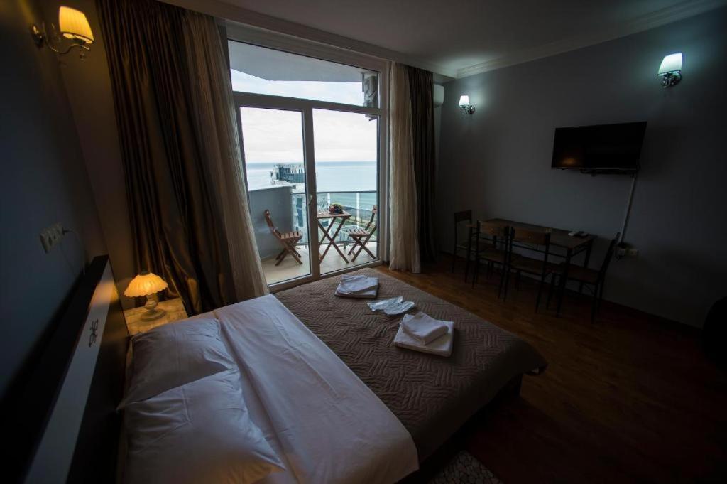 Luxury Apartments Batumi Bagian luar foto