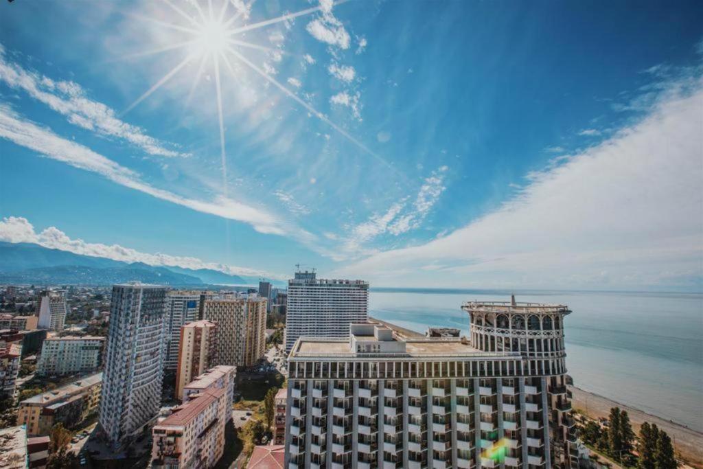 Luxury Apartments Batumi Bagian luar foto