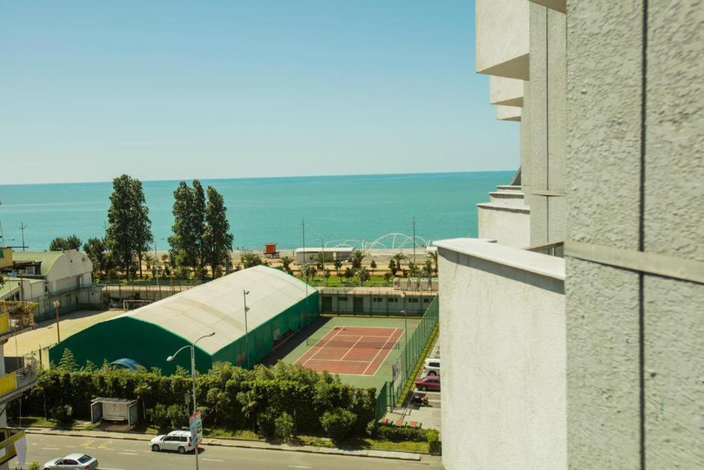 Luxury Apartments Batumi Bagian luar foto