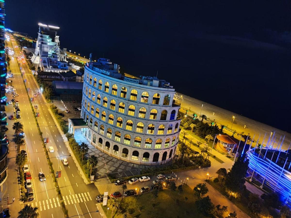 Luxury Apartments Batumi Bagian luar foto
